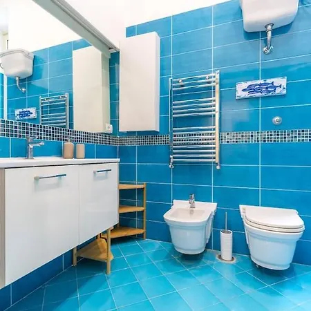 Santa Lucia Sea View Holiday home *
