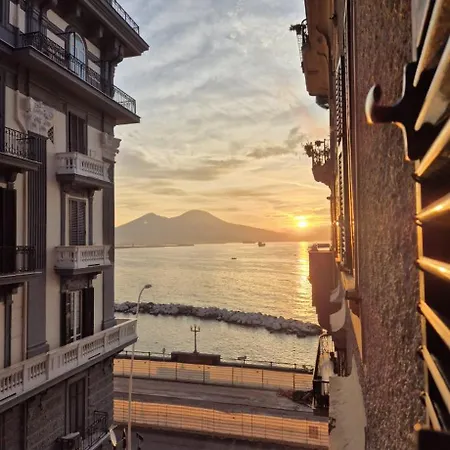 Santa Lucia Sea View * Naples